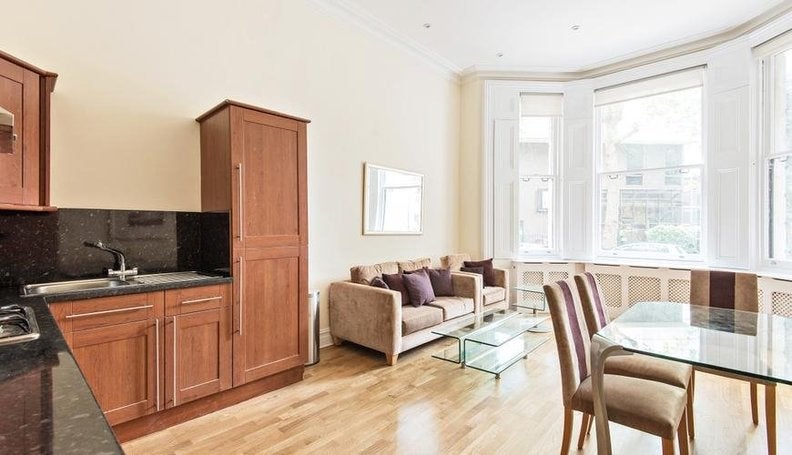 Flat Ashburn Gardens in Greater London