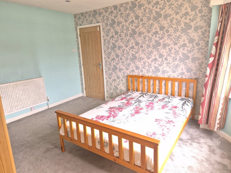 Room Gloucester Road in Bristol