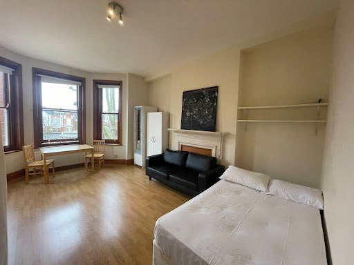 Room Elgin Avenue in City of Westminster