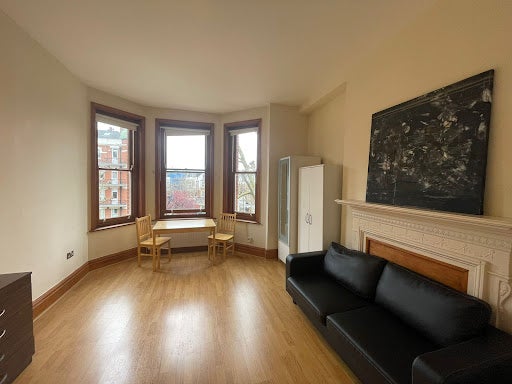 Room Elgin Avenue in City of Westminster