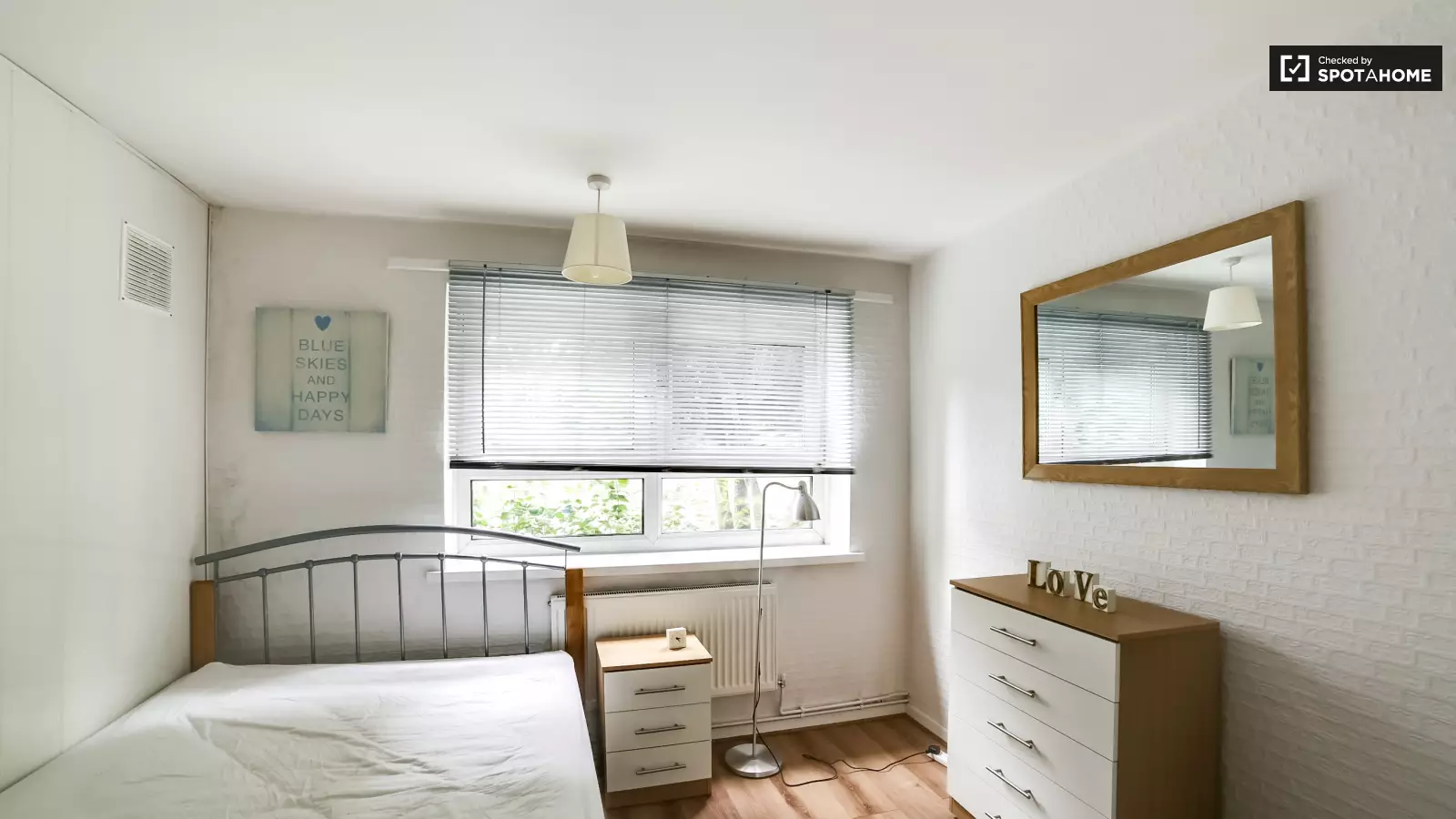 Flat Barnby Square in Greater London