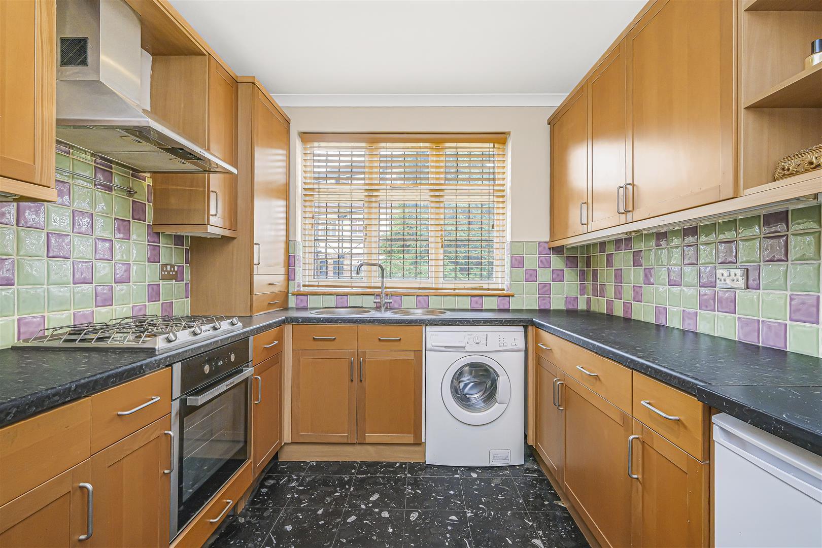 Flat Victory Road in Greater London