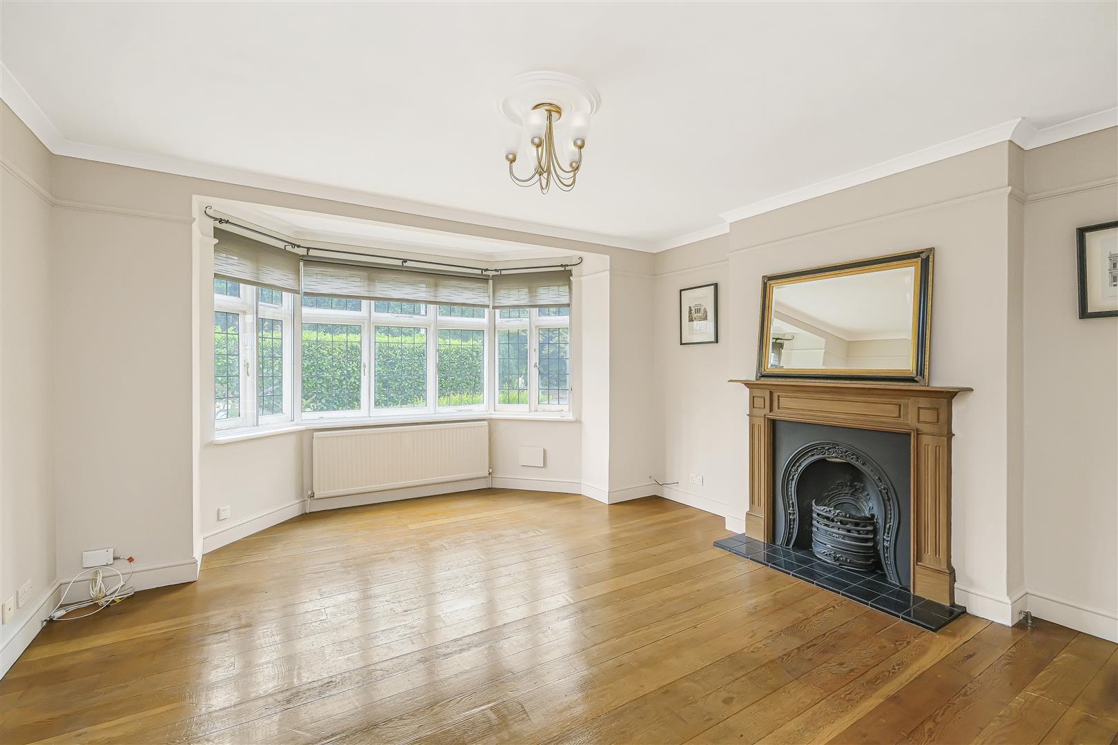 Flat Victory Road in Greater London