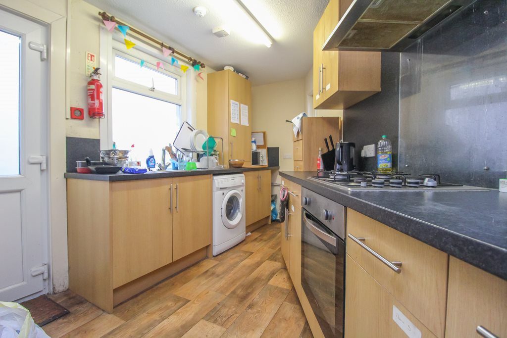 Room King Street in Pontypridd