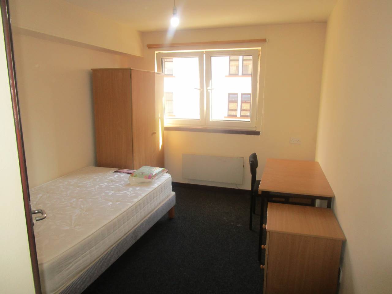 Room Constitution Street in Dundee