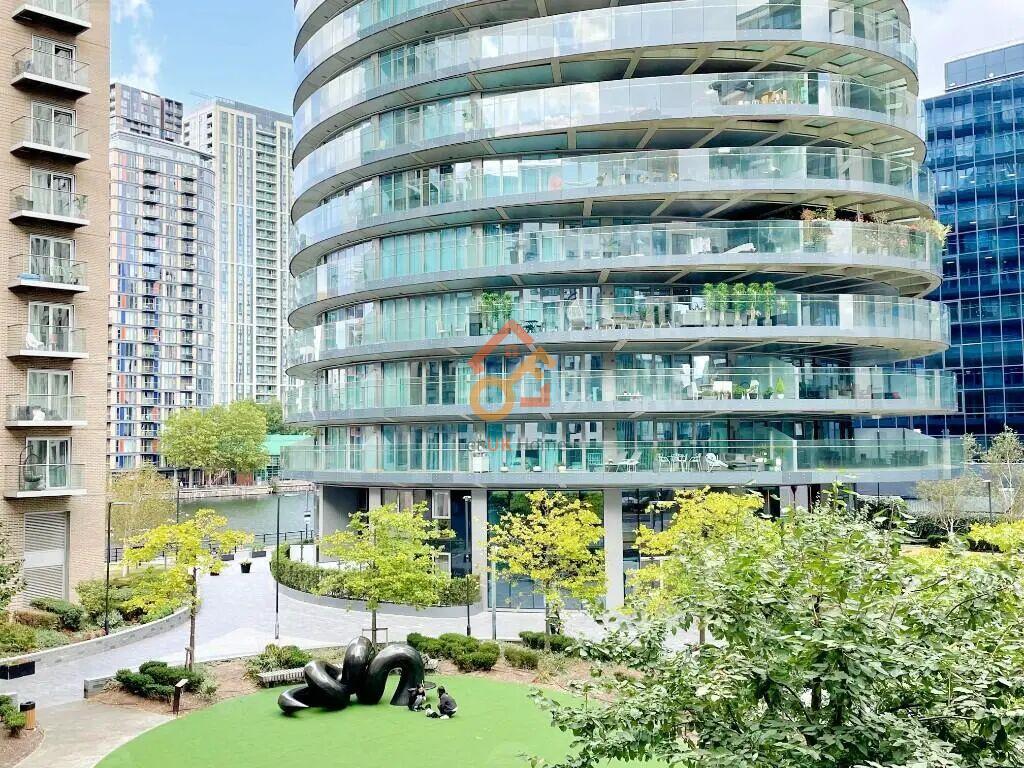 Flat Baltimore Wharf in Greater London