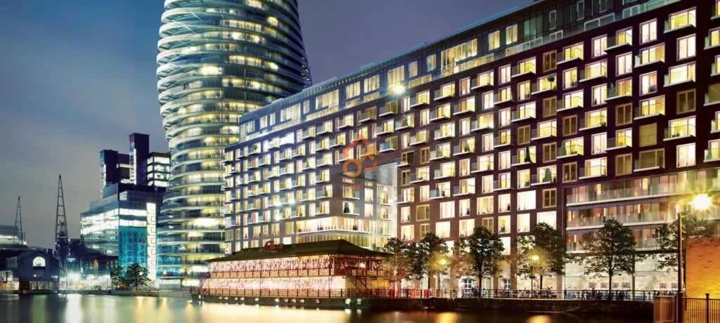 Flat Baltimore Wharf in Greater London