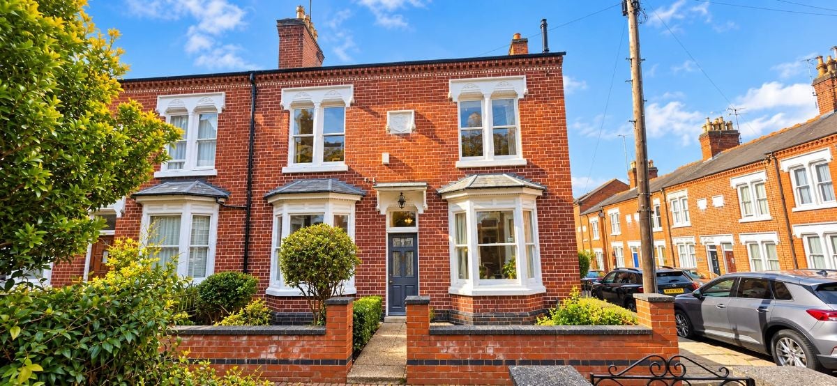 House Brookhouse Avenue in Leicester