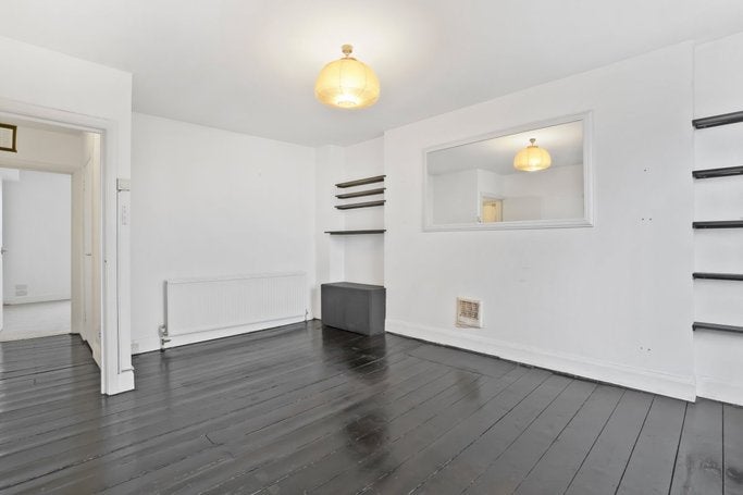 Flat Harrow Road in City of Westminster