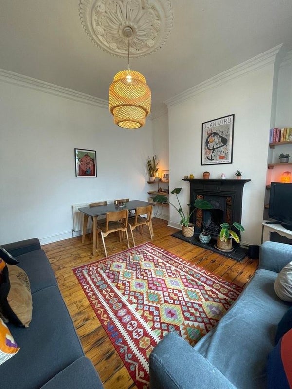 Room Dunsmure Road in Greater London