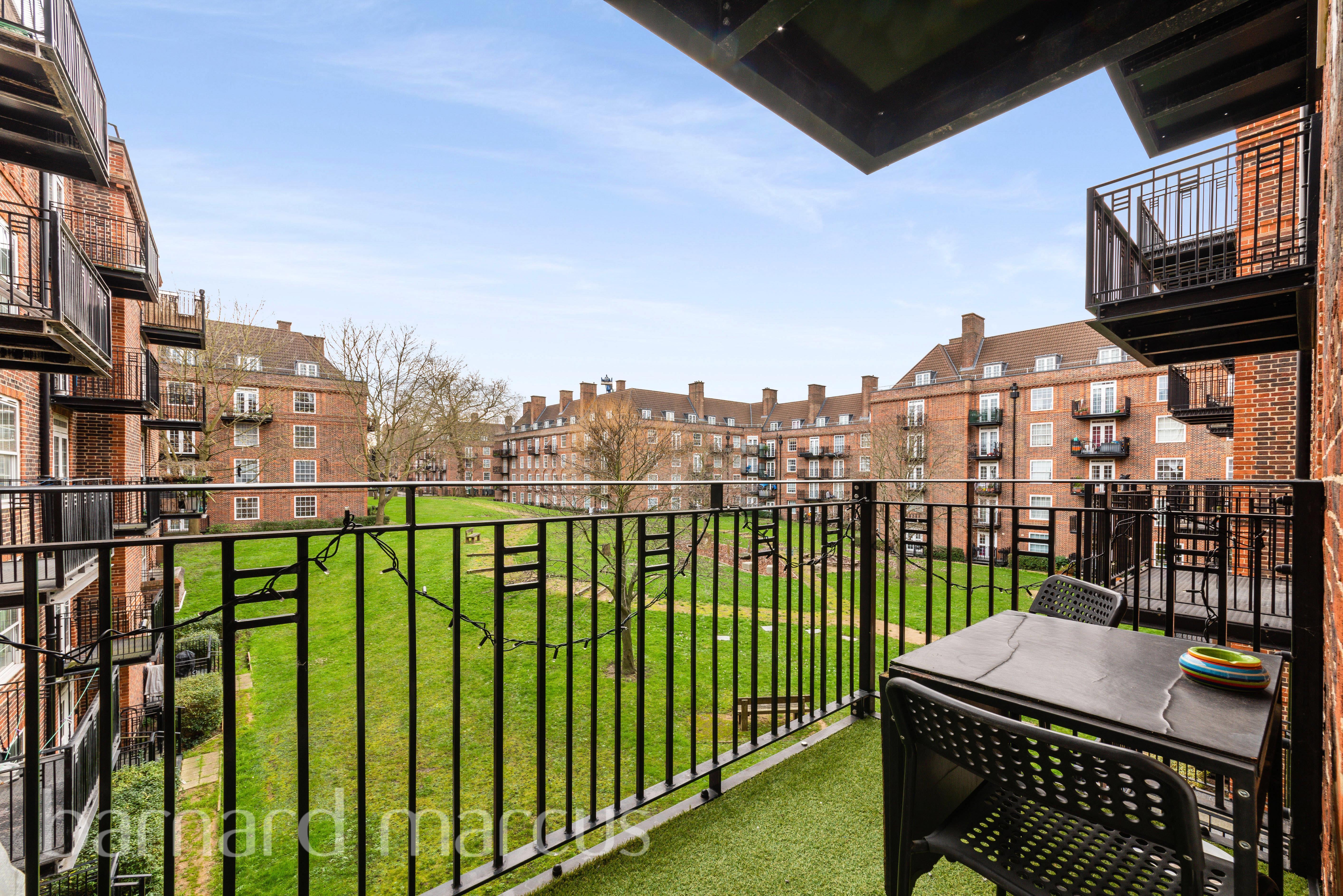 Flat Bourke Close in Greater London