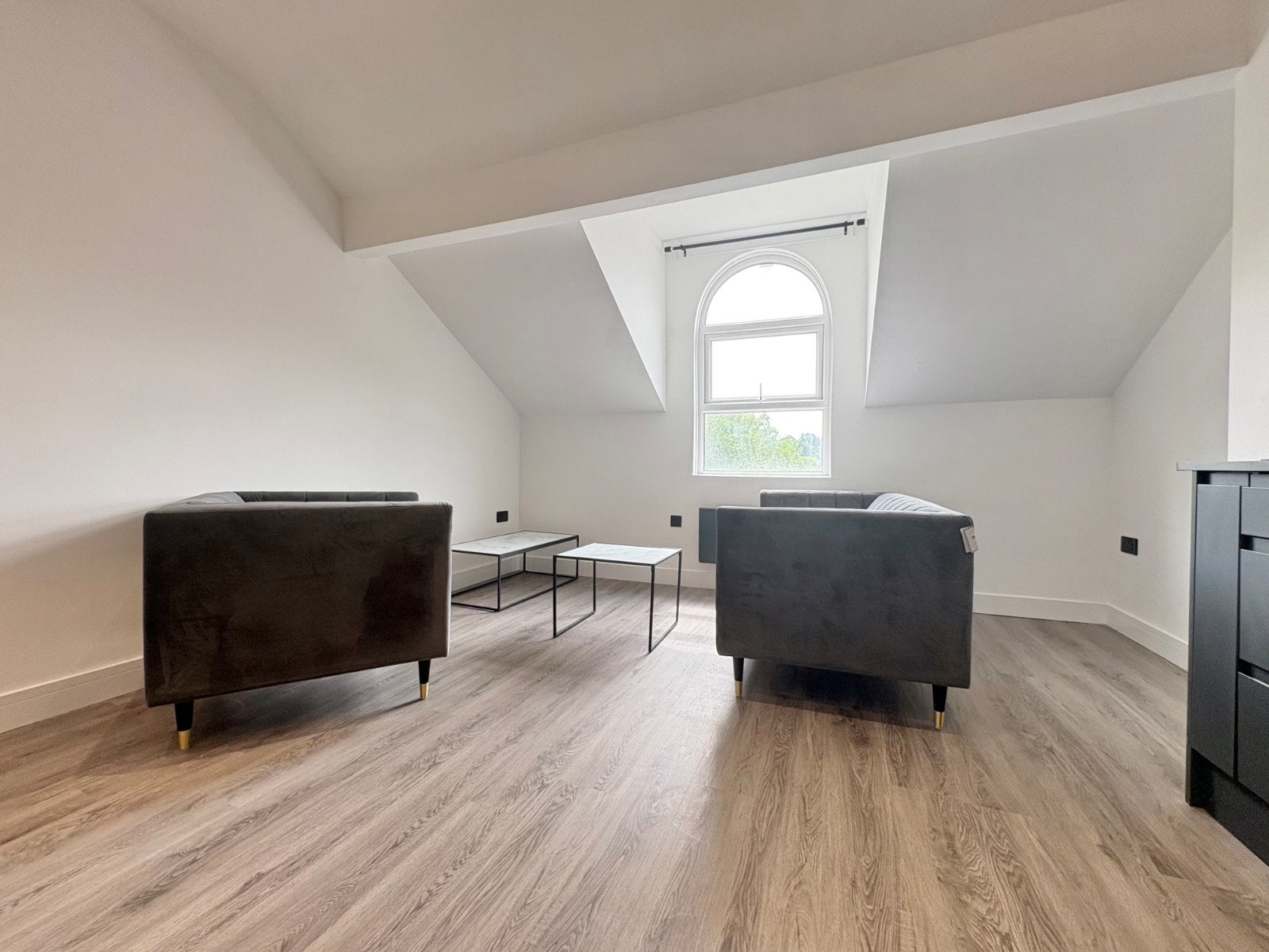 Flat Kirkstall Road in Leeds