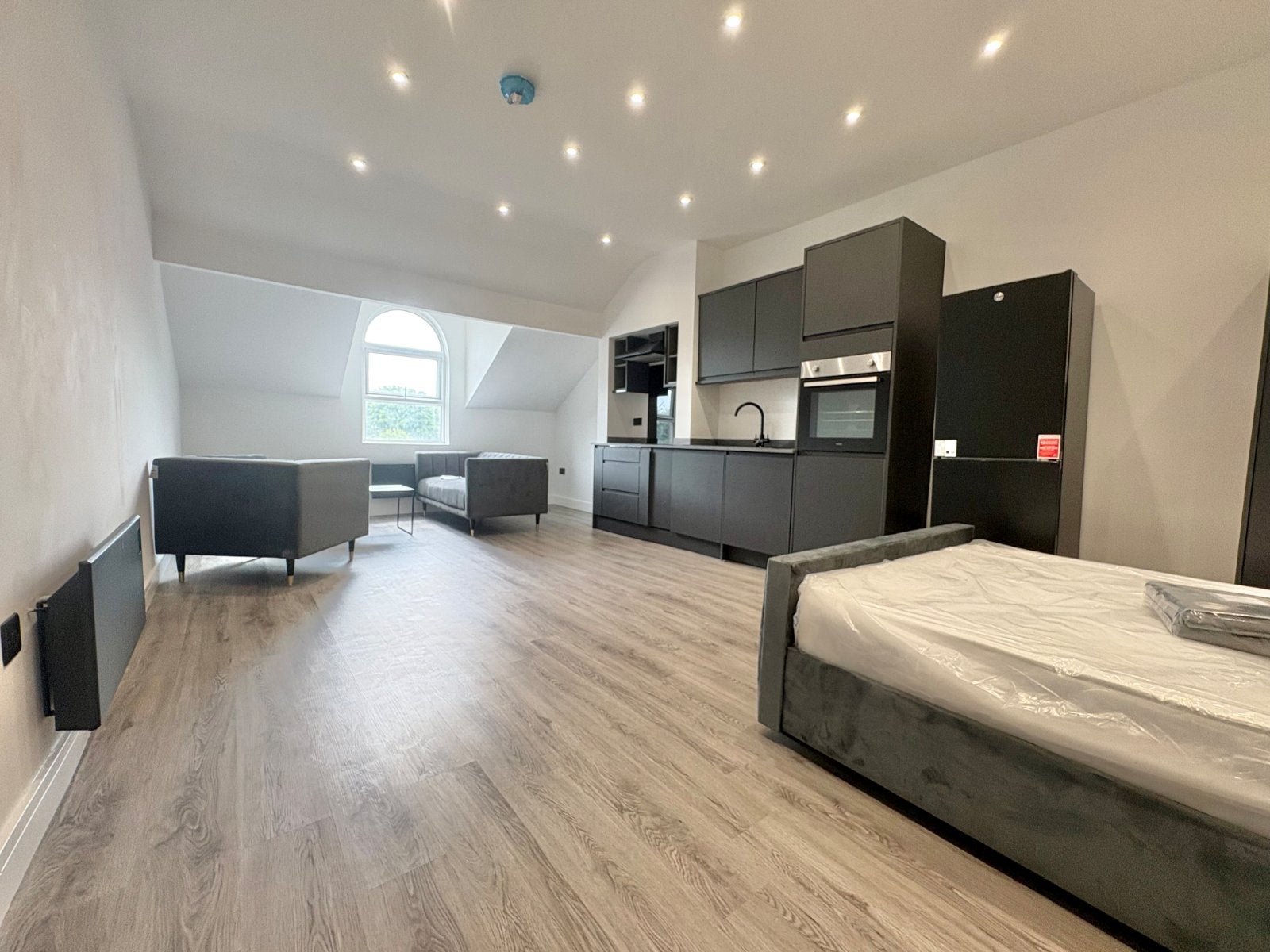 Flat Kirkstall Road in Leeds