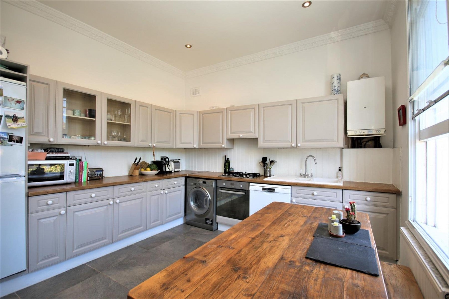 Flat Finsbury Park Road in Greater London