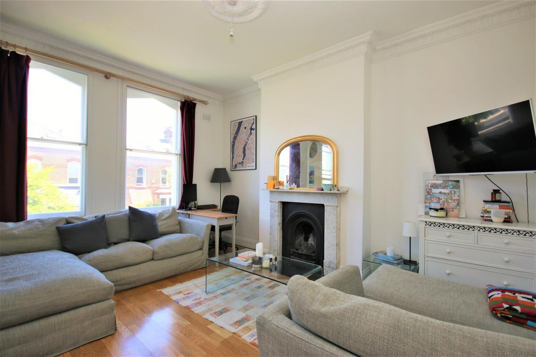 Flat Finsbury Park Road in Greater London