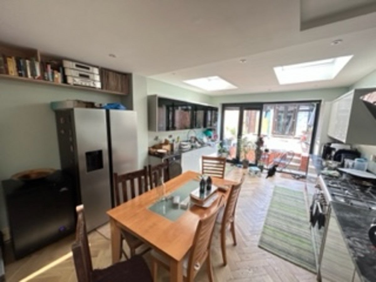 Room Bexhill Road in Greater London