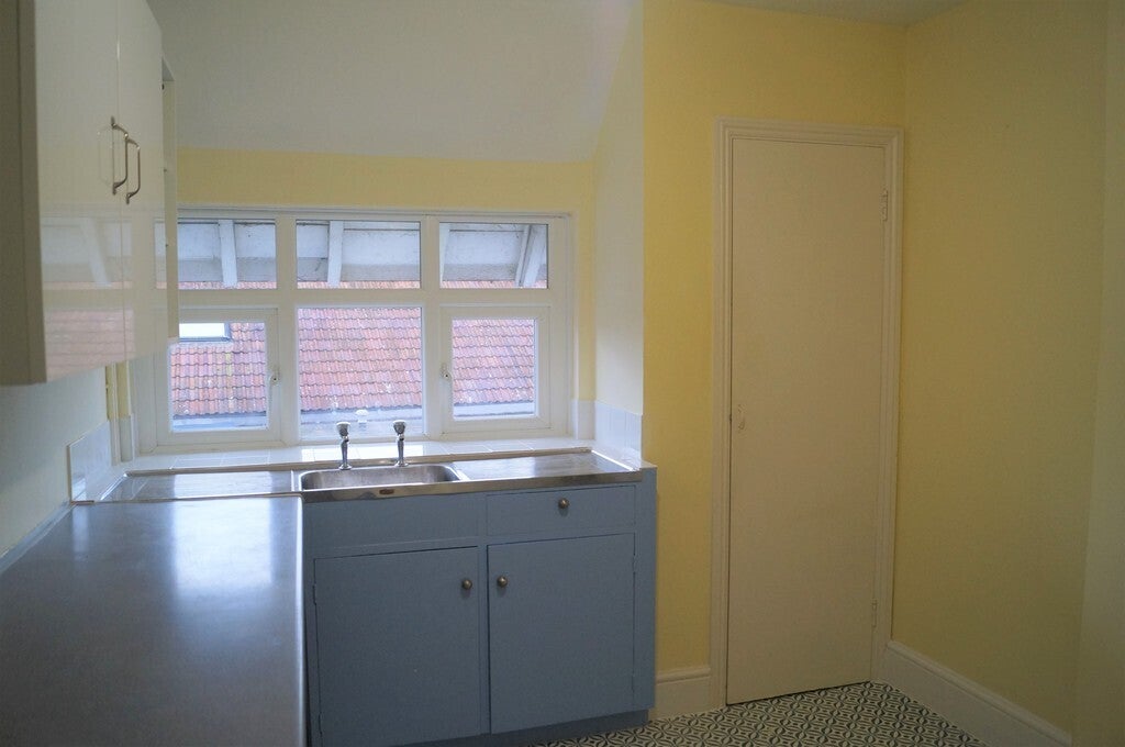 Flat Vestry Road in Street