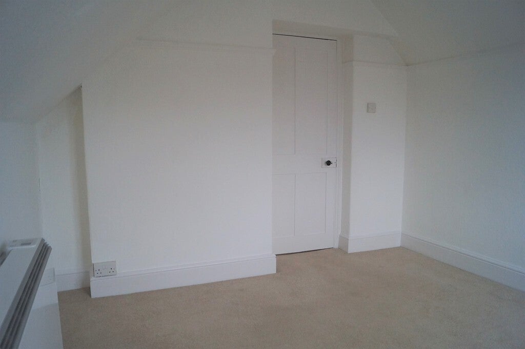 Flat Vestry Road in Street