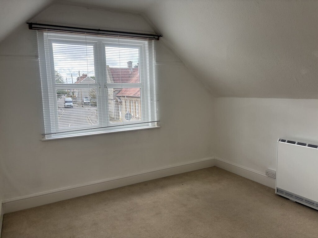 Flat Vestry Road in Street
