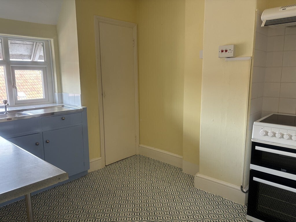 Flat Vestry Road in Street