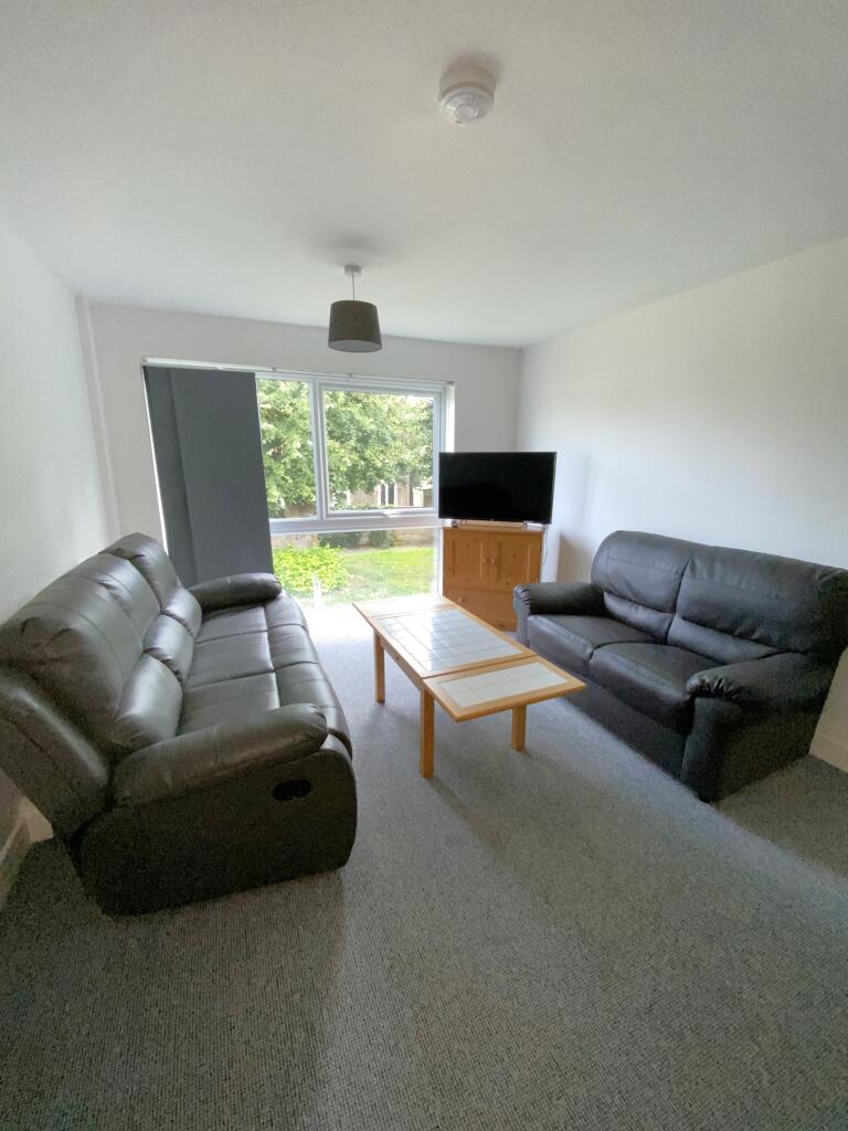 Flat Calcraft Mews in Canterbury