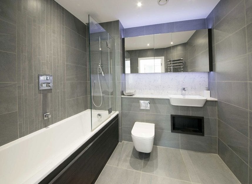 Flat Alie Street in Greater London