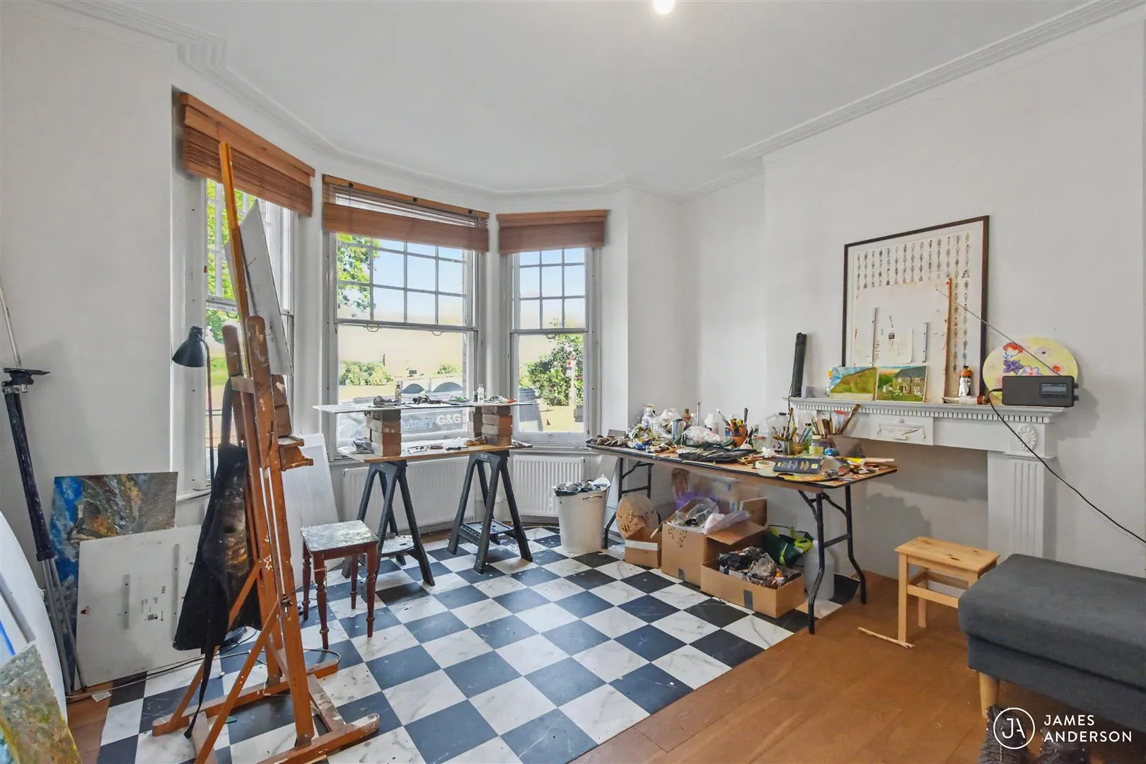Flat Lower Richmond Road in Greater London