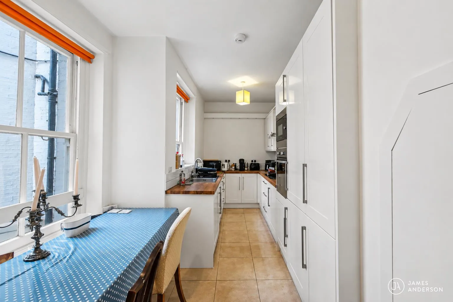 Flat Lower Richmond Road in Greater London