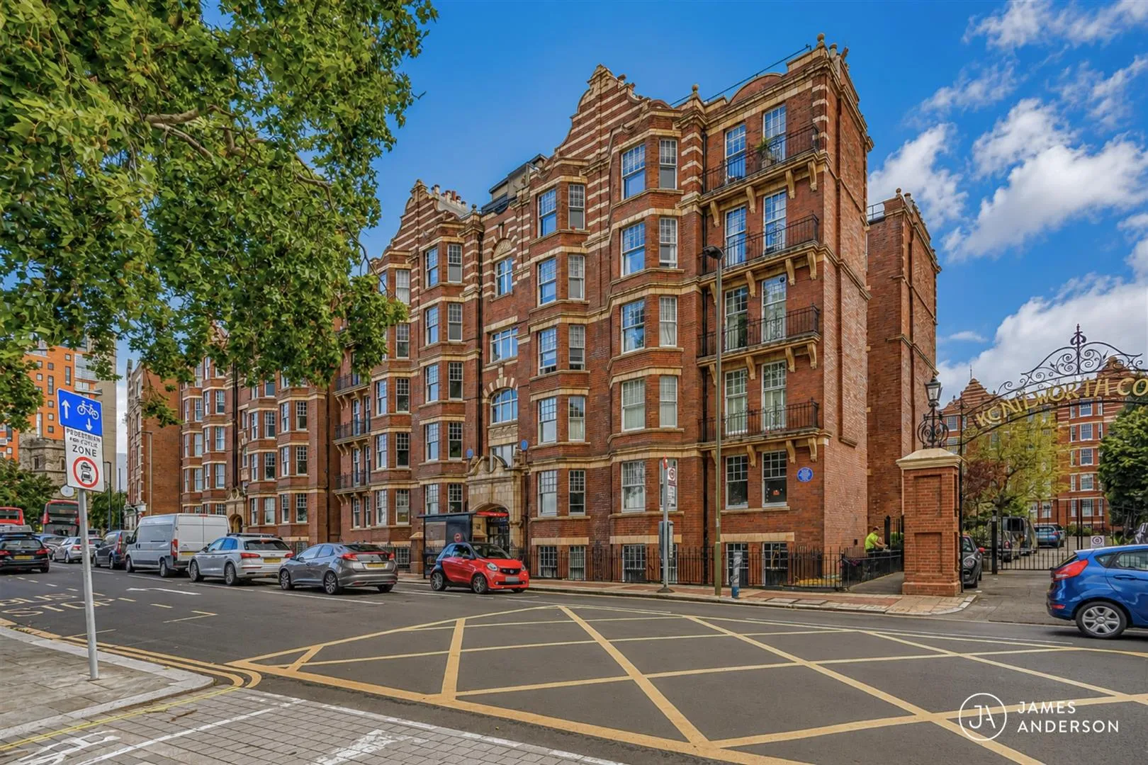 Flat Lower Richmond Road in Greater London