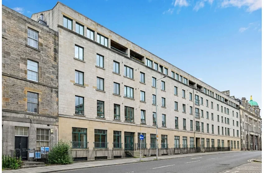Flat East Fountainbridge in City of Edinburgh
