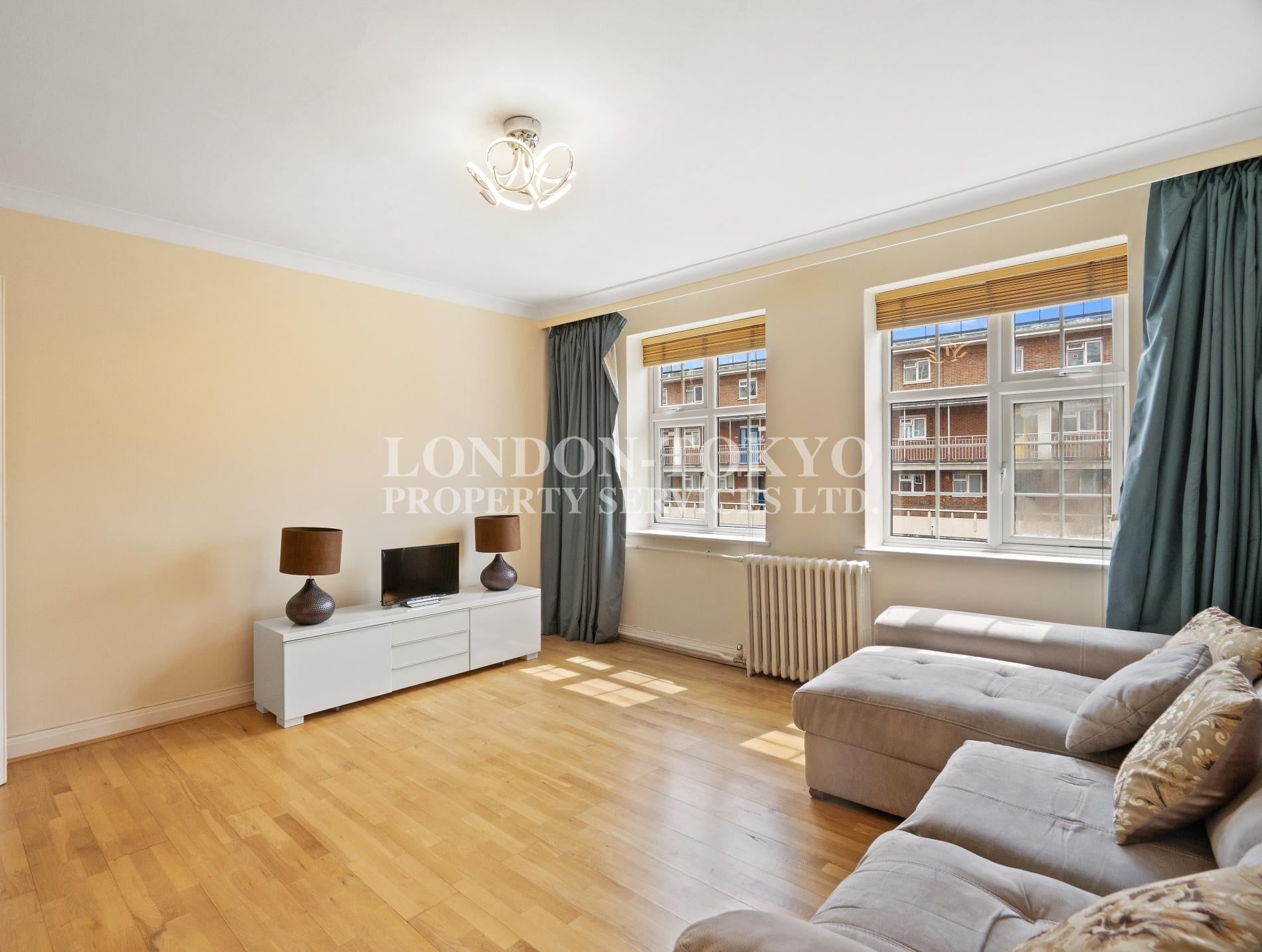House Finchley Road in Greater London