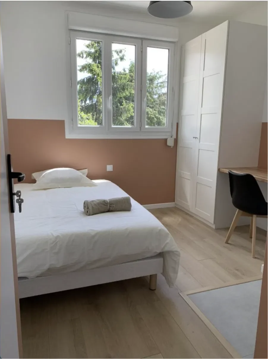 Room Avenue Gabriel Péri in Bezons