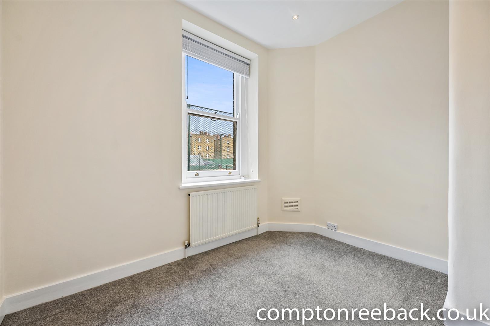 Flat Elgin Avenue in City of Westminster