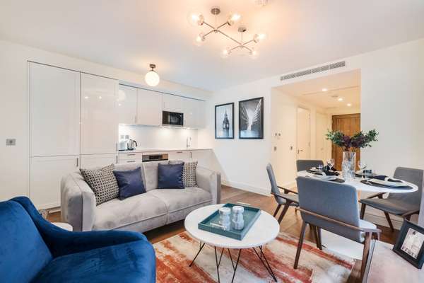 Flat Bateman Street in City of Westminster