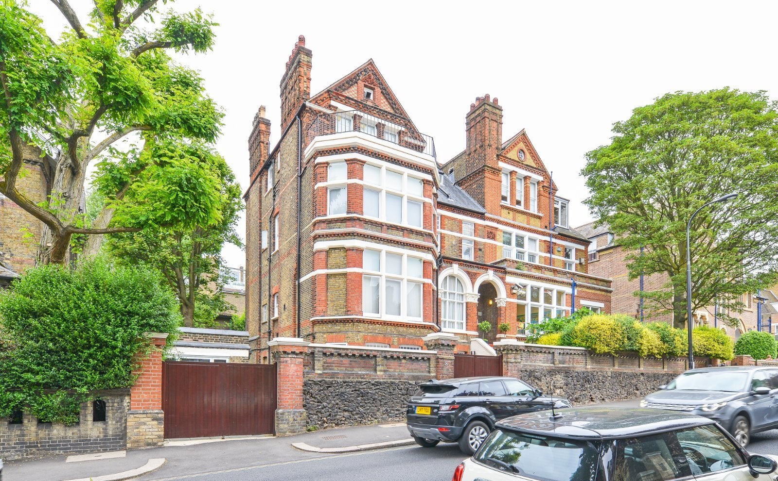 Flat Arkwright Road in Greater London