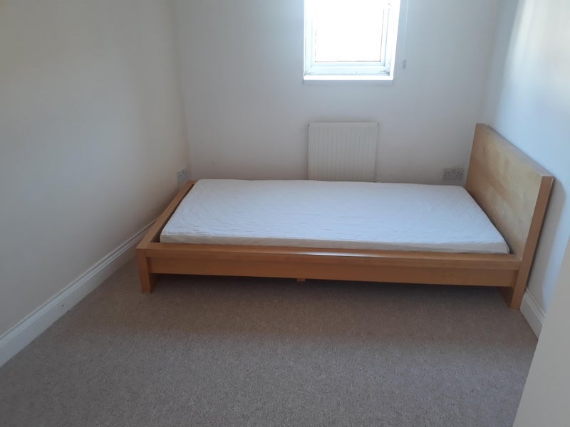 Room Sunnydene Road in Greater London