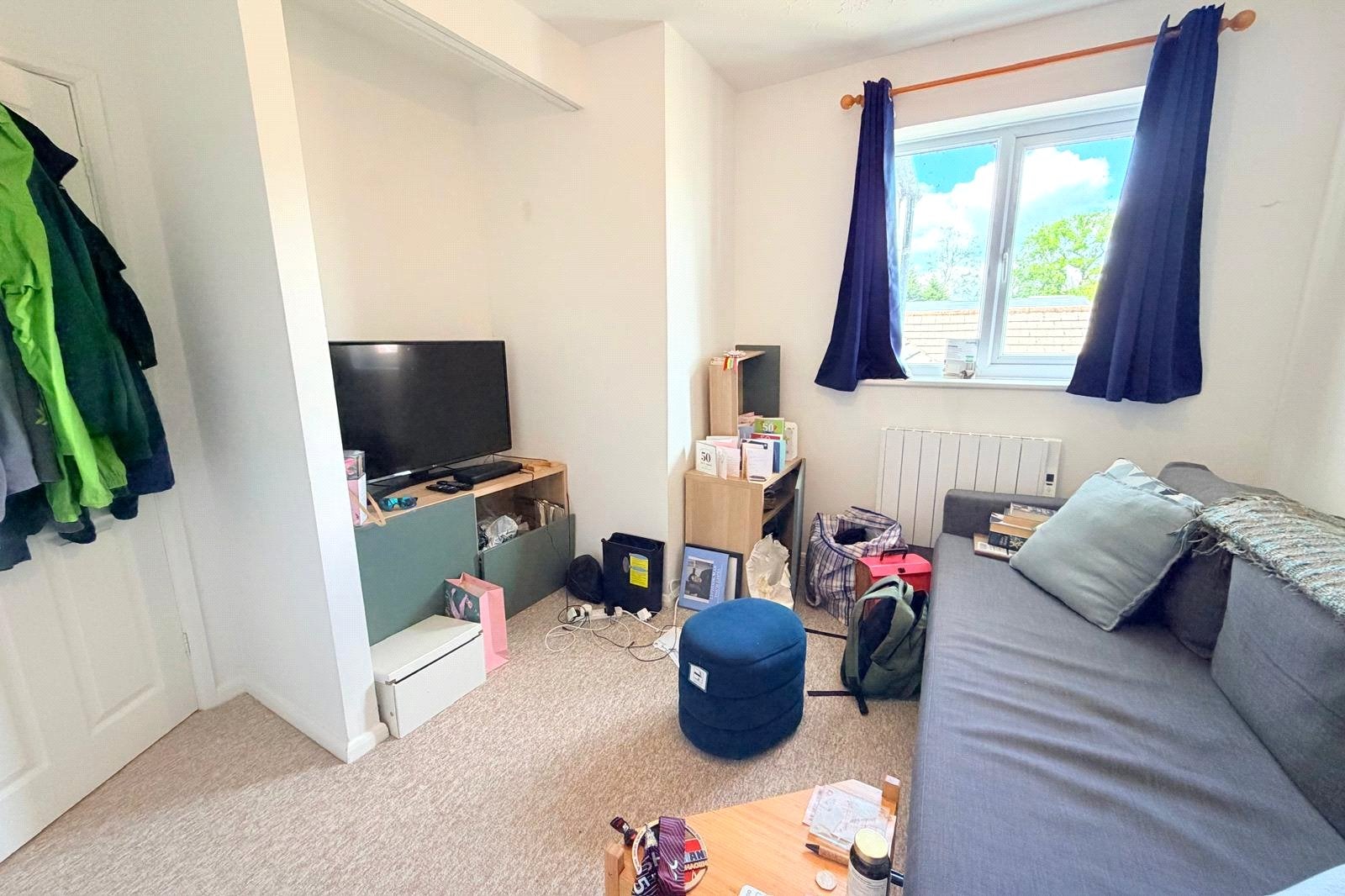 Flat Durford Road in East Hampshire
