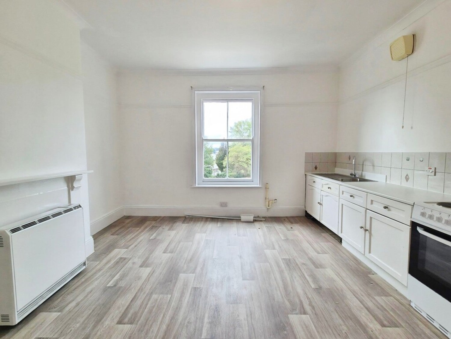 Flat Queensway in Yeovil