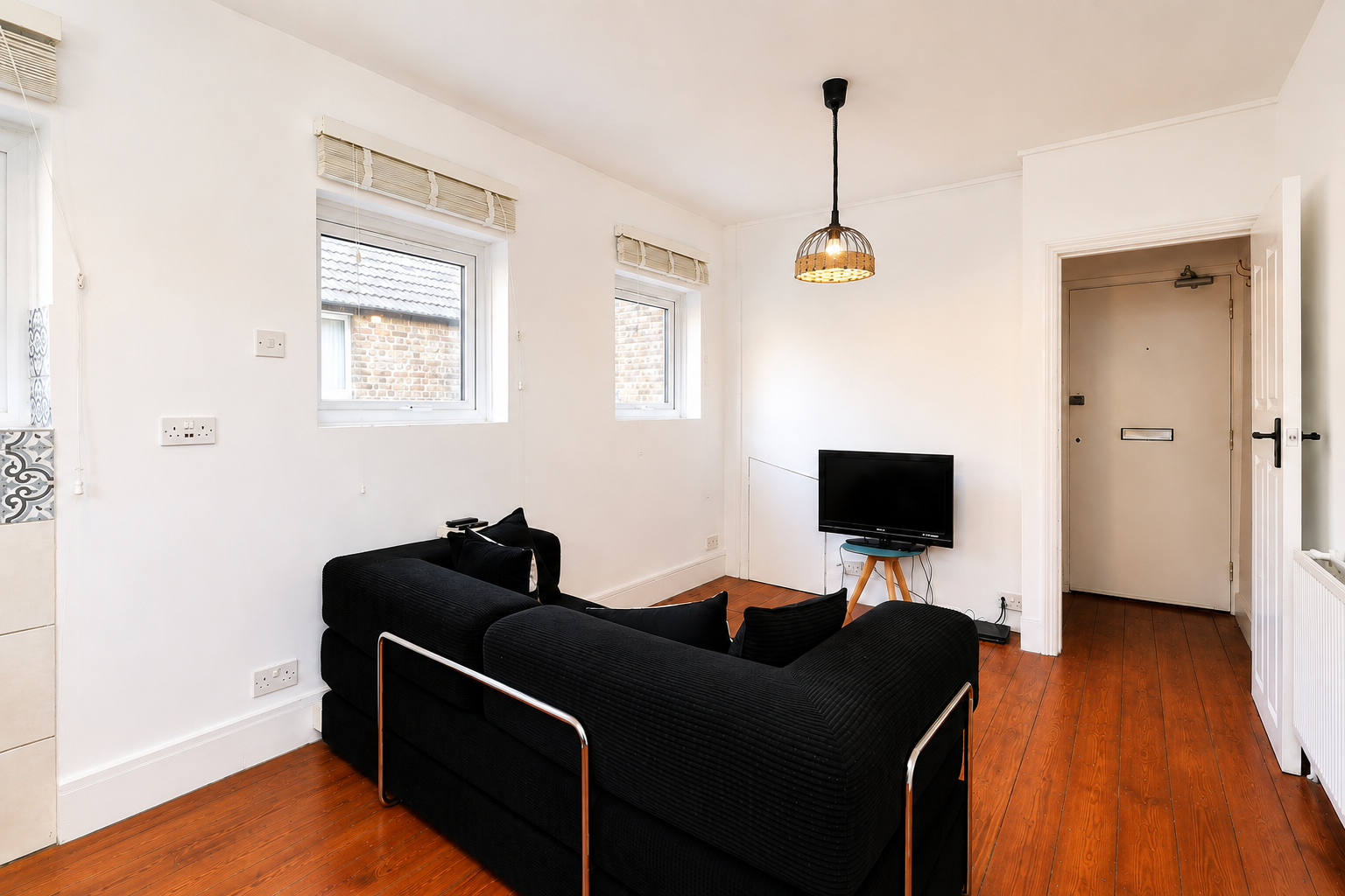 Flat Churchfield Road in Greater London