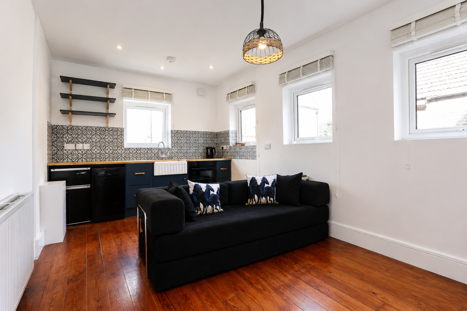 Flat Churchfield Road in Greater London