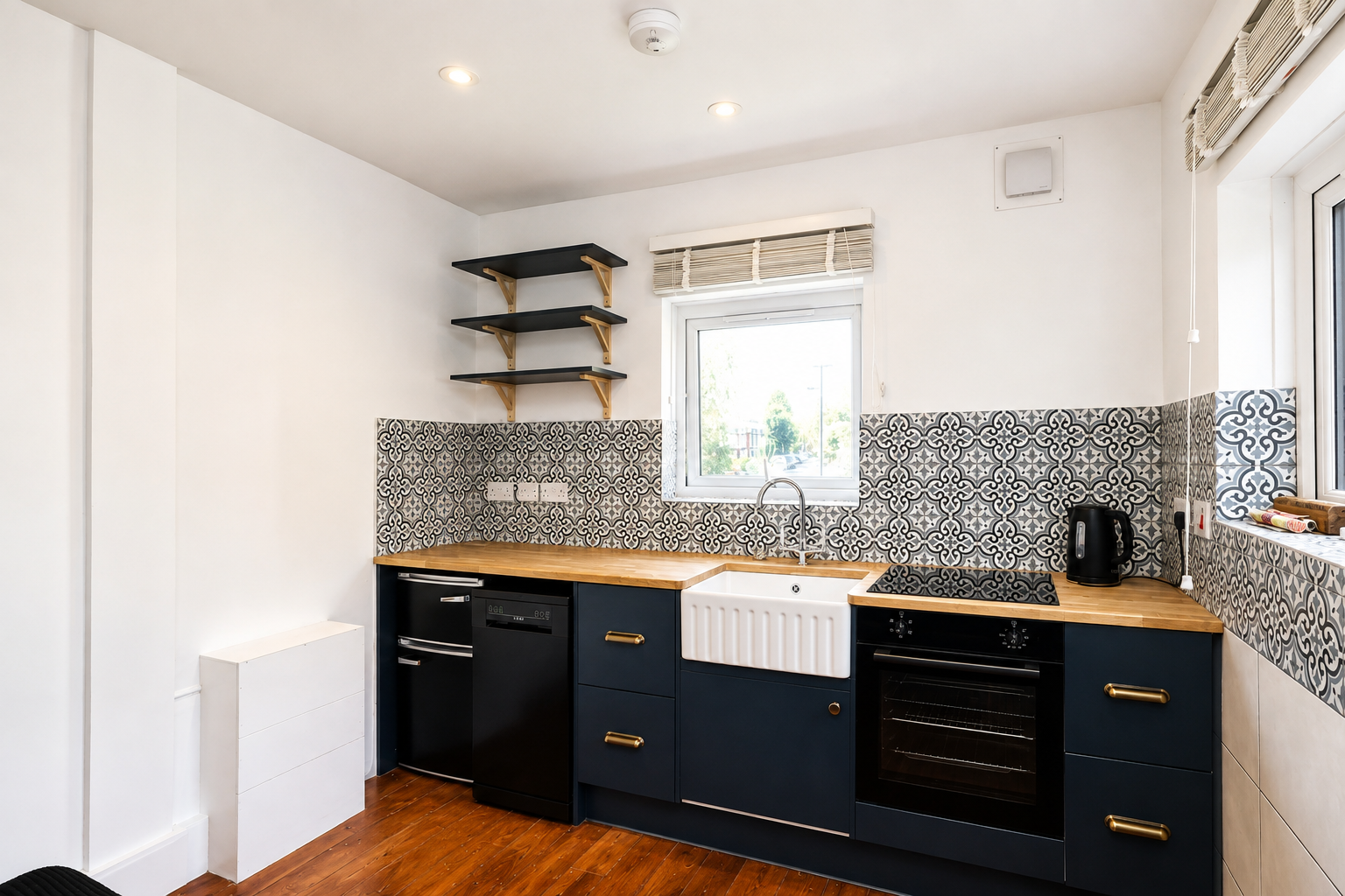 Flat Churchfield Road in Greater London