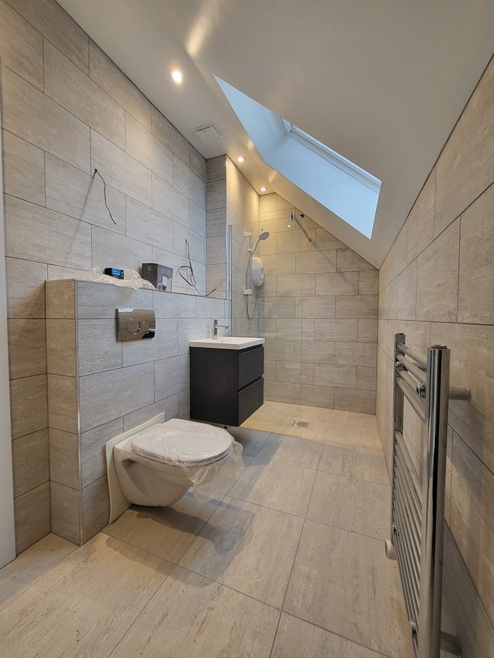 Room Thornhill Avenue in Greater London