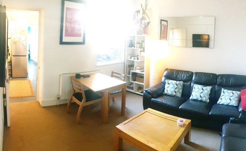 Room Selby Road in Greater London