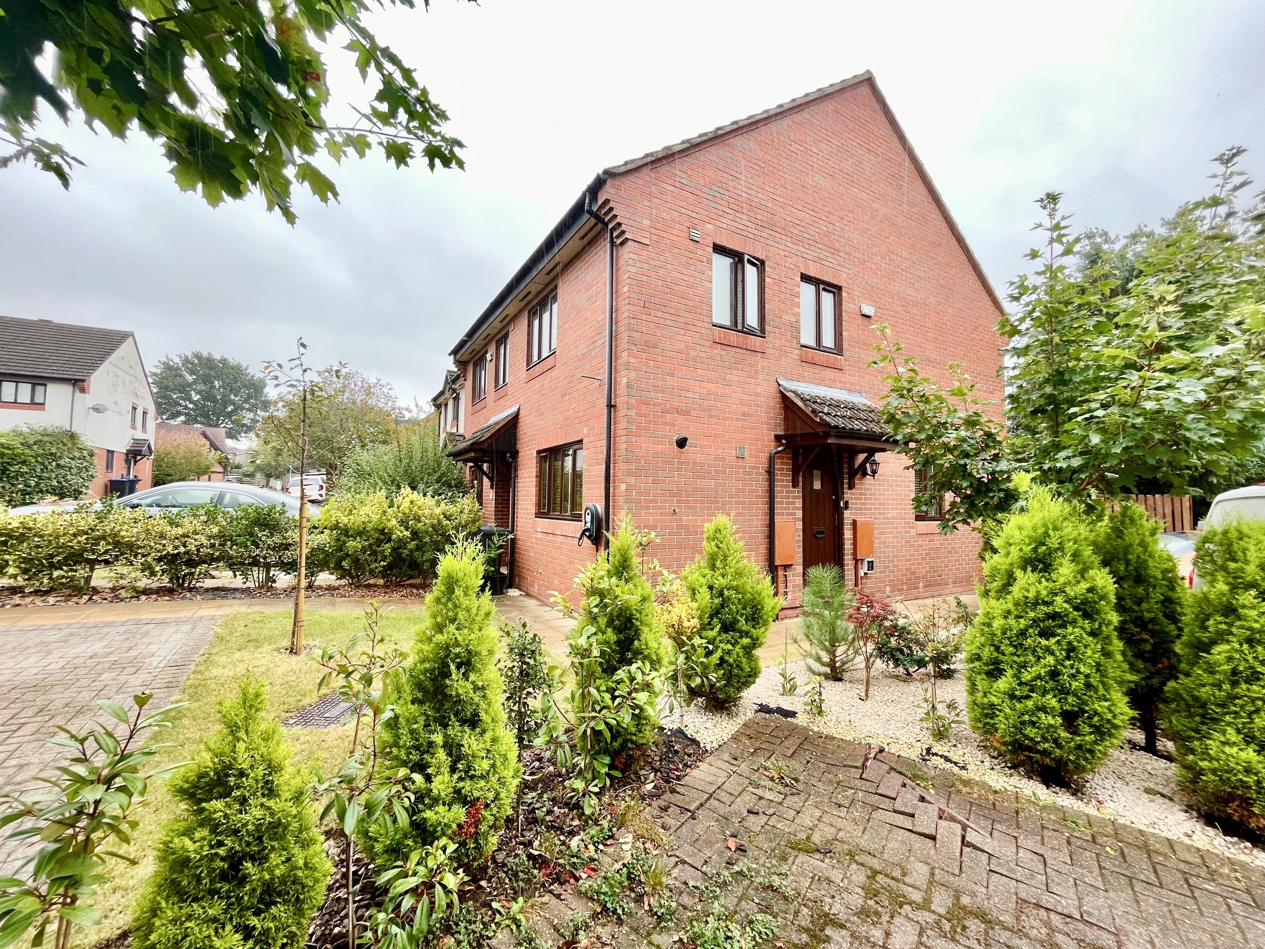 House Lay Gardens in Warwick