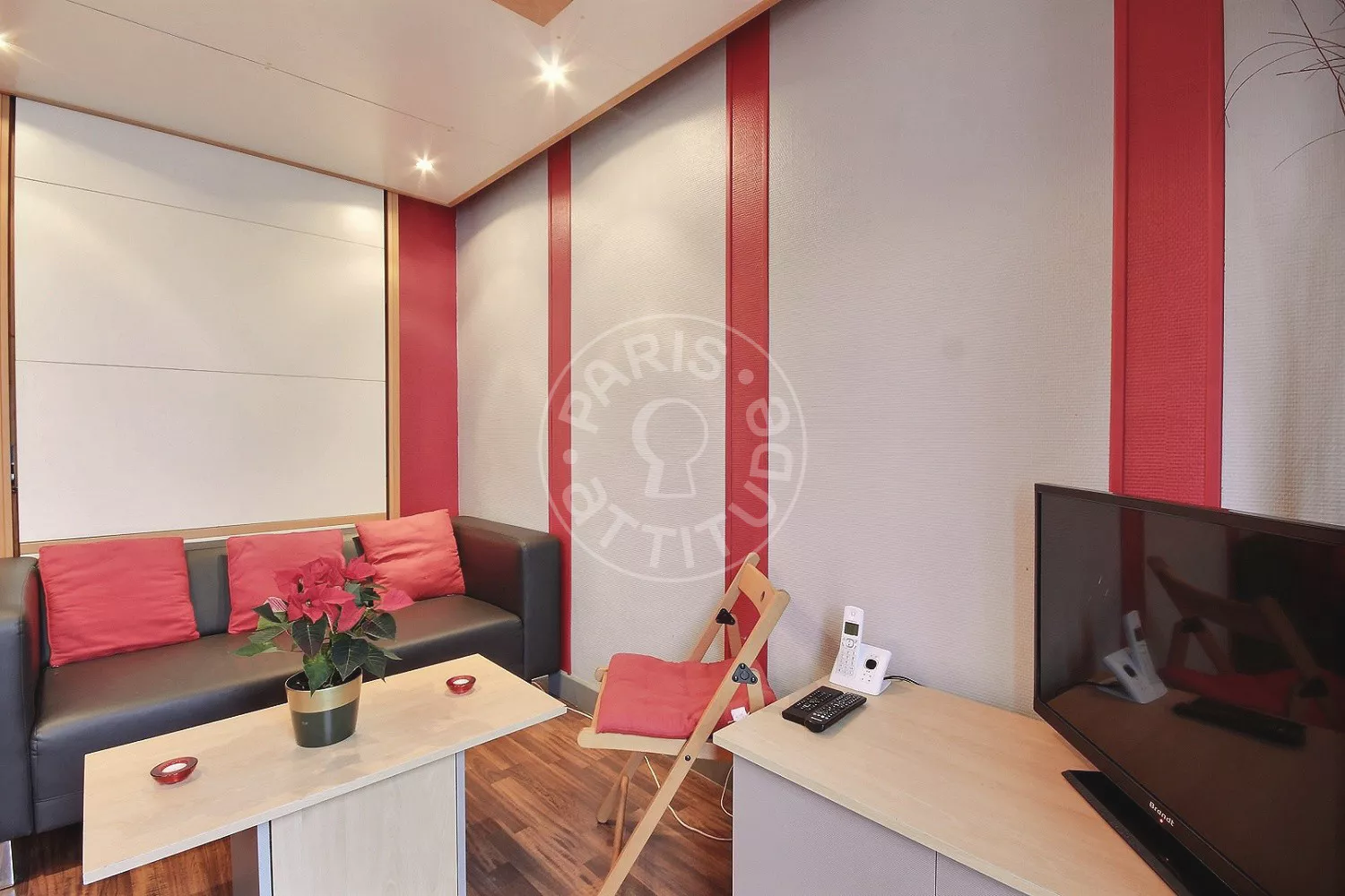 Flat Rue de l'Amiral Roussin in Paris
