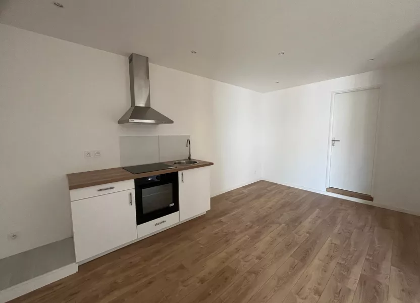 Flat Rue Albert Cousin in Saint-Laurent-sur-Saône