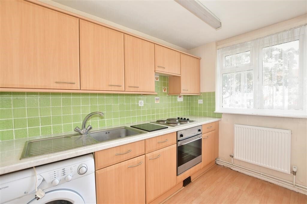 Flat Haldon Close in Greater London