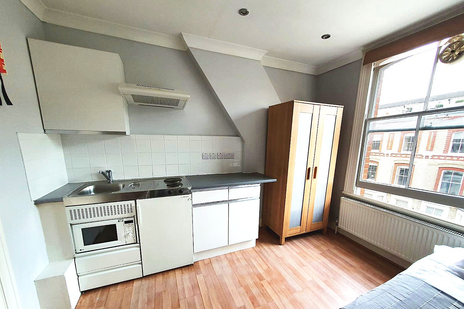 Room Cheniston Gardens in Greater London