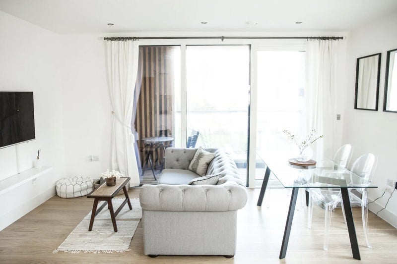 Flat Chiswick High Road in Greater London