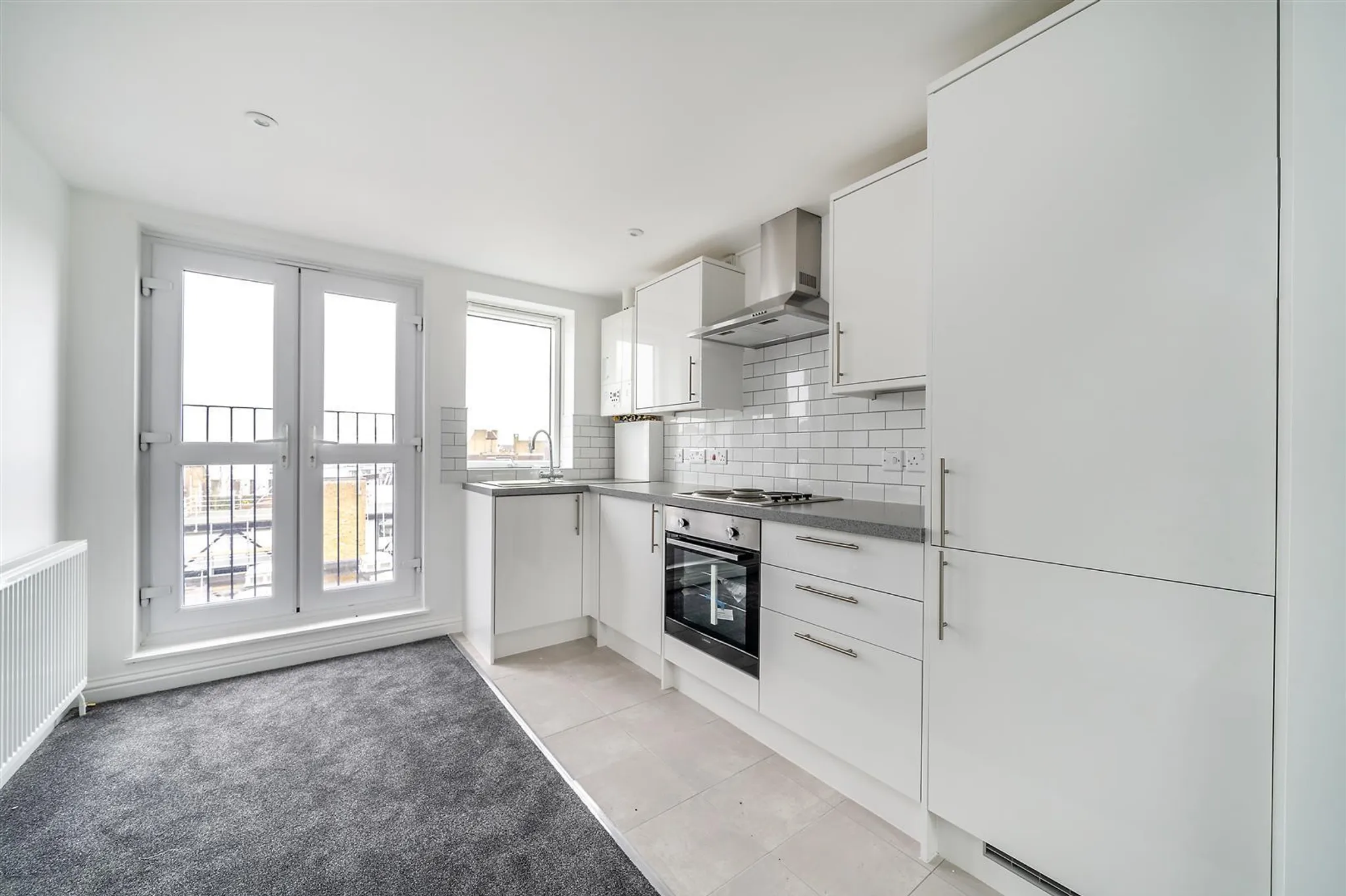 Flat Blenheim Road in Greater London